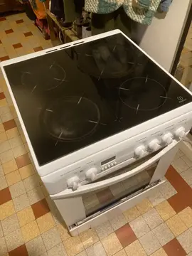 Cuisinière plaques électriques