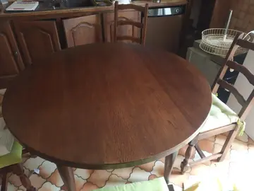 table ronde 120 cm + 4 chaises