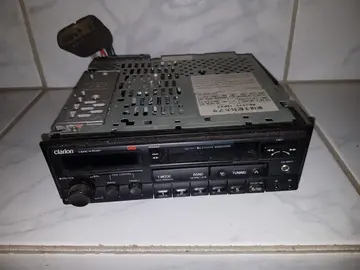 poste radio K7 voiture