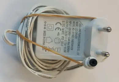 Adaptateur secteur 24 volts / 750 milli ampères