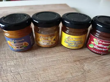 lot de petites confitures