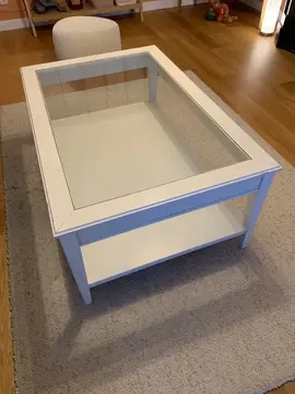 table basse blanche IKEA