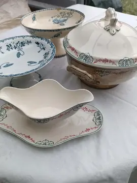 lot de vaisselle ancienne abîmée