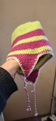 joli bonnet imitation péruvien