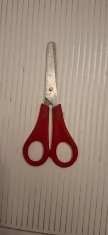 petite paire de ciseaux