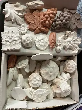 Moulures en plâtre pour atelier éducatif ou déco