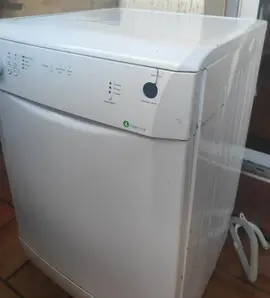 lave vaisselle Beko, pour bricoleur ou pièces