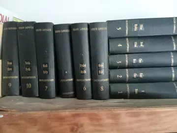 Grand Larousse Encyclopédique en 10 volumes