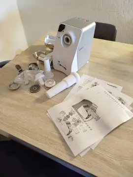 Hachoir à viande électrique SFW 300 B1 de LIDL comme neuf