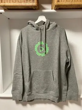 Sweat à capuche motif partiellement effacé