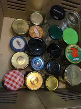 17 pots en verre de différentes tailles, propres