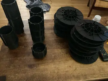 rehausses et bases auto nivelantes plots terrasse Yeed