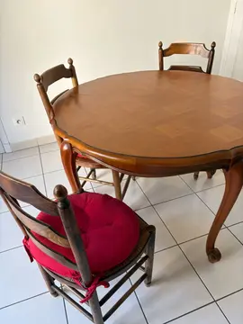 table en bois + 3 chaises