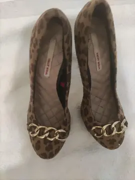 escarpins à haut talon aiguille.pointure 38.