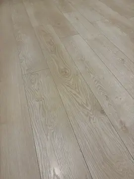 stratifié couleur chêne clair