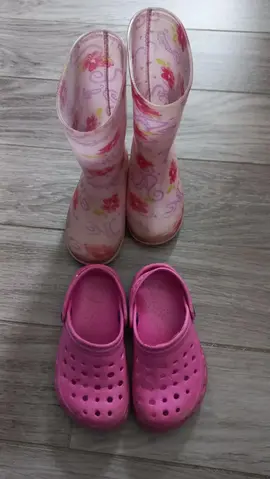 Bottes de pluie et sabots pointure 25