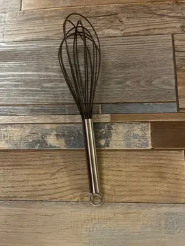 Fouet de cuisine … ou autre …