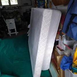 Matelas et sommier 140-190 suite changement de lit