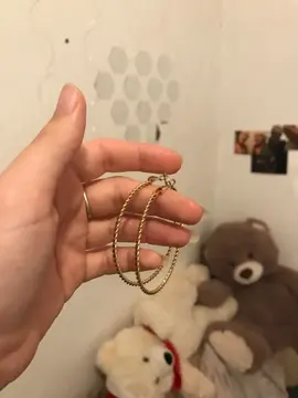 boucle d’oreille argentée inoxydable , asser légère