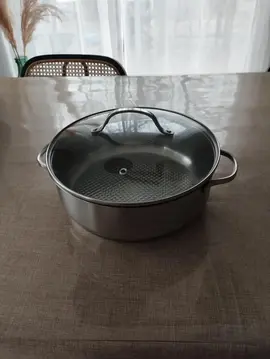 sauteuse avec couvercle