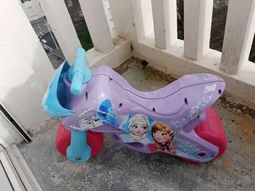 petite moto de bébé