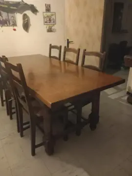 Don Table en bois + 4chaises /2m×90/libre de suite cause déménagement