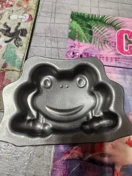 Emporte pièce grenouille en métal