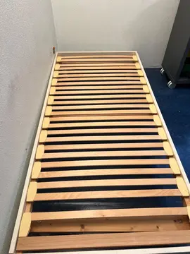 sommier 90x190 en kit IKEA avec 4 pieds