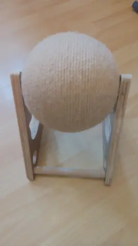 Boule griffoir pour chat