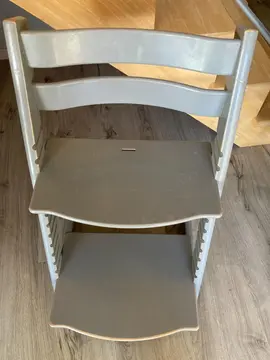 Chaise évolutive grise