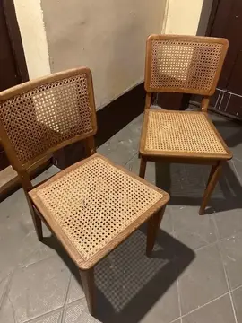 Deux chaises canetage à refaire pour l'assise