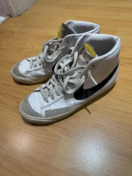 baskets Nike Blazer taille 43