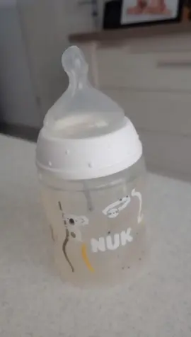 Biberon avec tétine anti colic