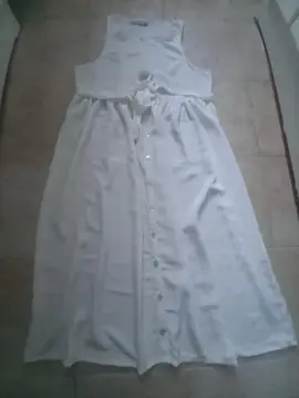 vêtements propres en bon état