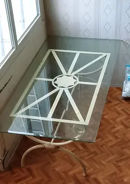 Table en verre