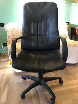 Fauteuil de bureau simili cuir noir