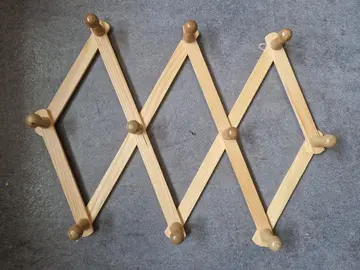 Porte-manteau en bois