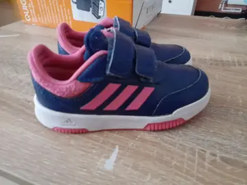 chaussures Adidas T 26