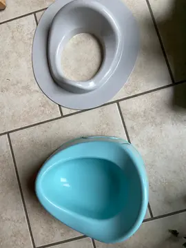 petit pot réhausseur de toilette