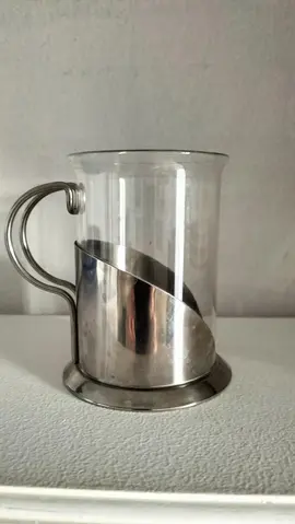 Tasse verre et inox