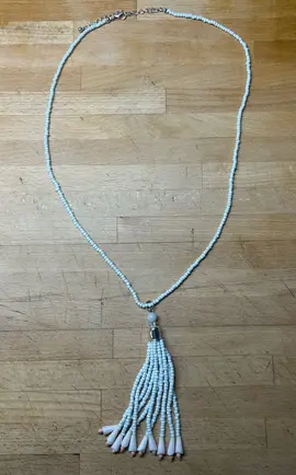 collier fantaisie perles blanches