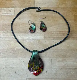 ensemble collier et boucles d’oreilles fantaisie