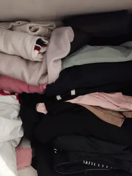 gros lot de vêtements