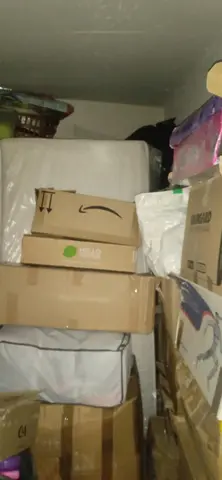 Donne vêtements et affaires bébé