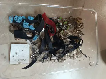 divers bijoux fantaisies