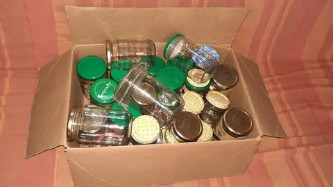 Lot de bocaux de différentes tailles