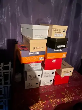 boîte chaussures vide