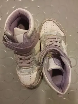 T28 basquettes enfant