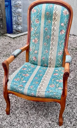 Fauteuil Capitoné