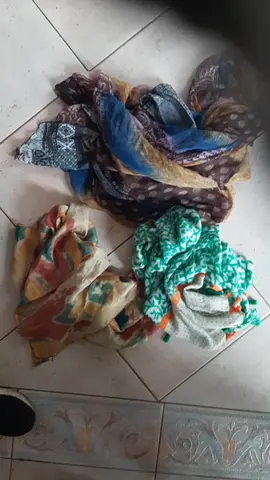 lot 1 châles foulards